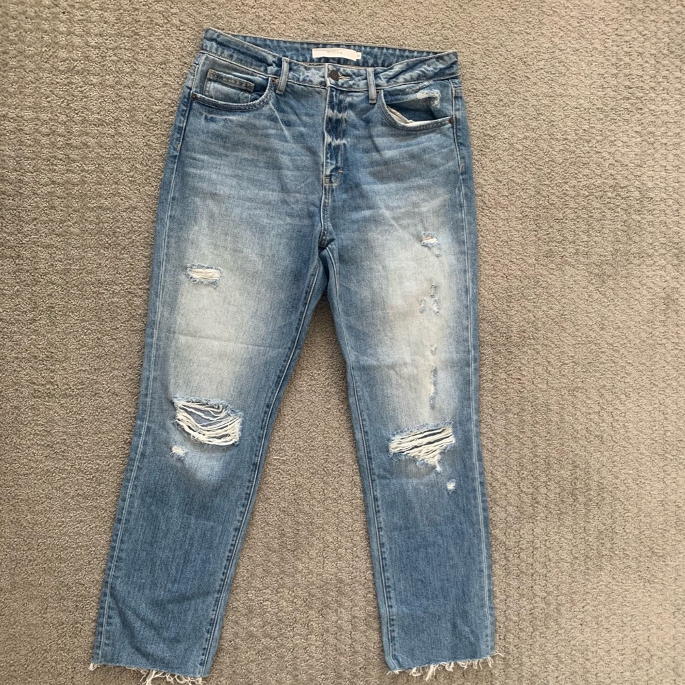 Hidden Distressed Jeans